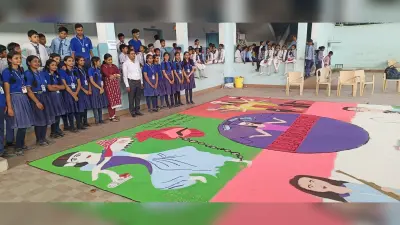 बच्चों ने छठ महिमा की प्रस्तुति में प्रकृति के साथ एकमेव होने का दिया संदेश