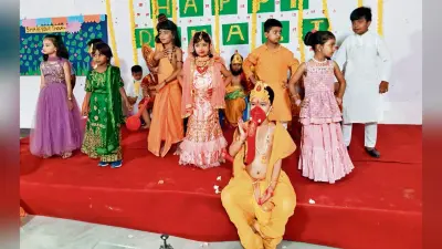 Chhapra News : दीपोत्सव कार्यक्रम में बच्चों ने गीत व नृत्य प्रस्तुत कर दर्शकों का मोहा मन