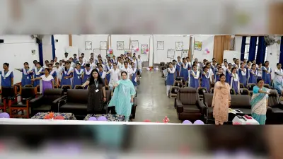 BOKARO NEWS: शुभम झा को प्रथम व सुहाना परवीन को मिला द्वितीय स्थान
