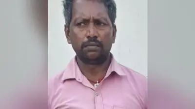 10 लीटर शराब के साथ तस्कर गिरफ्तार