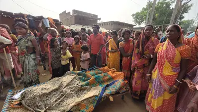 घायल युवक की इलाज के दौरान मौत, आक्रोशित परिजनों ने किया सड़क जाम