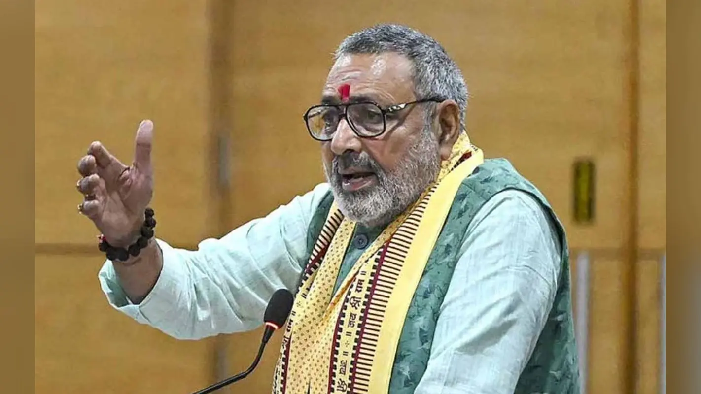 जम्मू-कश्मीर में आतंकी घटनाओं में हुई बढ़ोतरी पर गिरिराज सिंह का बड़ा बयान, बोले- ‘बोया पेड़ बबूल का…’
