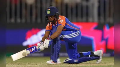 INDW vs AUSW: आखिरी ओवर में हरमनप्रीत कौर ने ये क्या कर दिया, हो रही है आलोचना