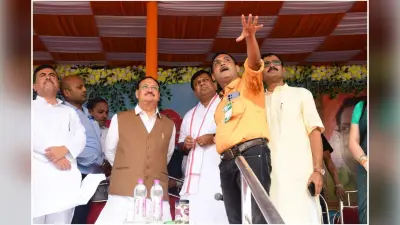 West Bengal : जे पी नड्डा ने किया बेलूर मठ का दौरा, करेंगे पूजा पंडालों की परिक्रमा