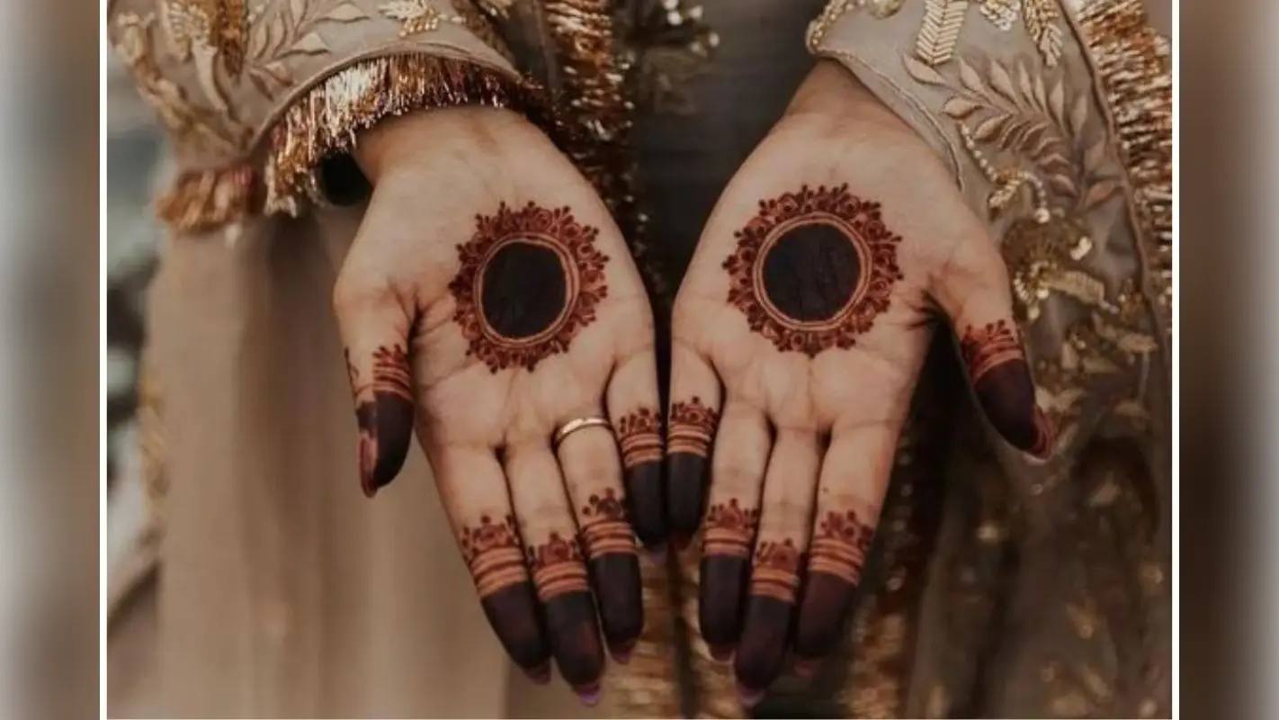 Karwa Chauth Mehandi Design: करवा चौथ के लिए सरल मेहंदी डिजाइन,अपने खास दिन को बनाएं और भी खास