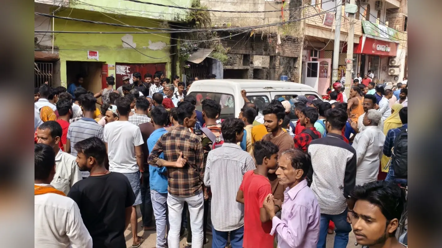 Muzaffarpur News: रिटायर्ड बैंक मैनेजर का बेटा जिंदा जलकर मरा, पिता और भाई पर हत्या का आरोप