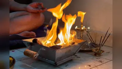Navratri Navami Havan: अष्टमी-नवमी पर क्यों किया जाता है हवन, न करें ऐसी गलती, देखें हवन सामग्री लिस्ट