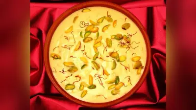 Navratri Third Day Bhog: इस नवरात्रि मां चंद्राघंटा को भोग लगाएं केसर की खीर का, जानें बनाने की विधि
