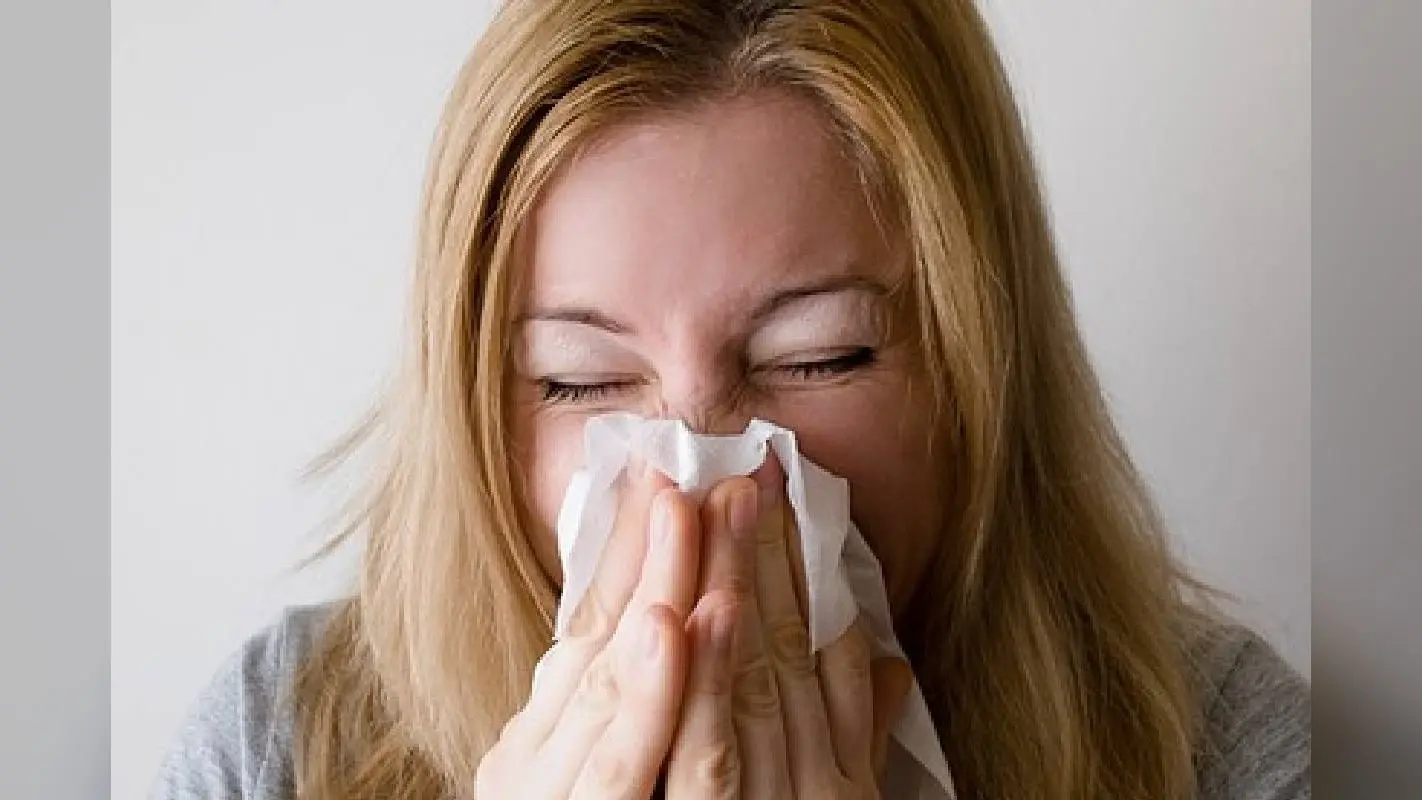 Sneezing: छींकने के पीछे का विज्ञान और क्या कहती हैं मान्यताएं