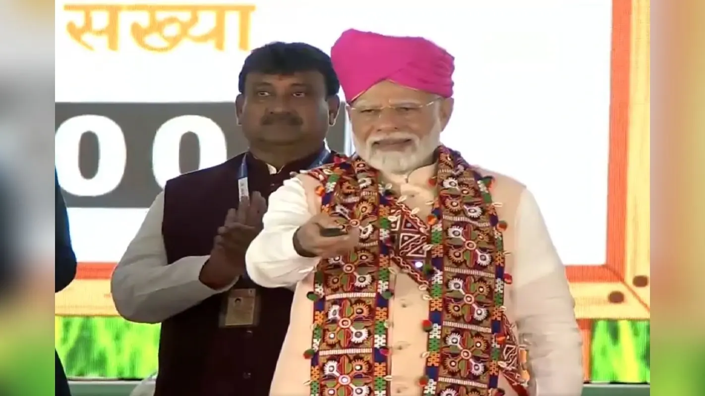 किसानों को पीएम मोदी का तोहफा, पीएम किसान की 18वीं किस्त का पैसा जारी, चेक करें खाता