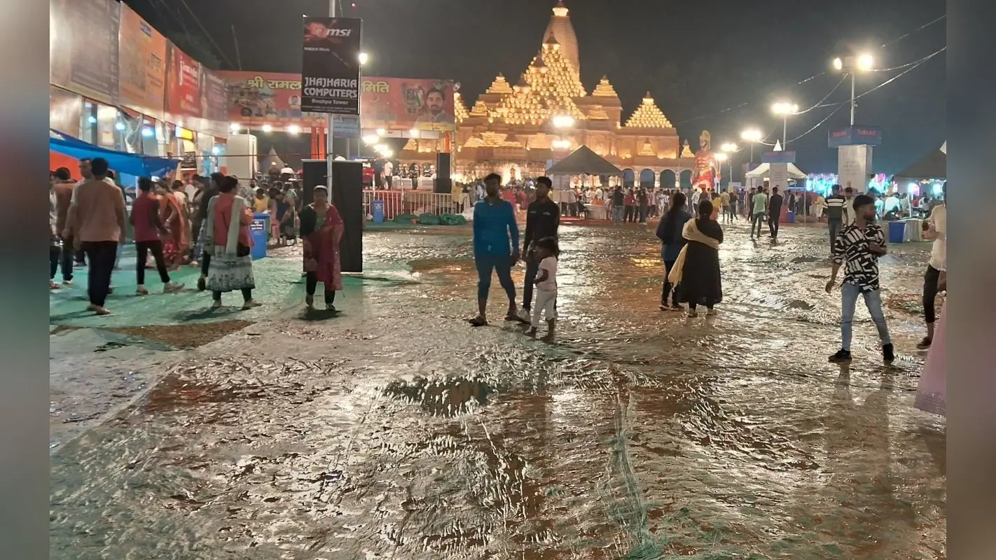Ranchi Weather: दुर्गा पूजा घूमने वालों सावधान! रांची में अगले 3 घंटे में गरज के साथ होगी वर्षा, IMD का अलर्ट