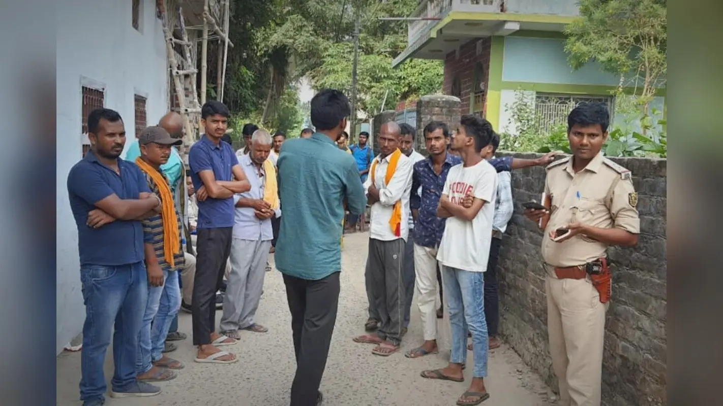 बिहार में 12वीं के छात्र ने फंदे से लटककर दे दी जान, जानें कोचिंग से लौटने के बाद क्यों उठाया खौफनाक कदम?