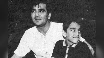 Bollywood Stories: 15 फ्लॉप फिल्में देने के बाद बॉलीवुड में इस स्टार किड को कर दिया था बैन, आज हैं एक बड़े सुपरस्टार