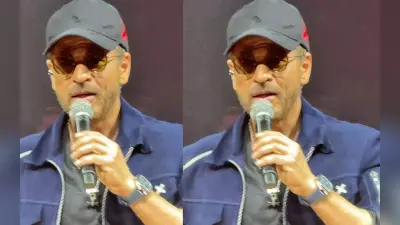 Shah Rukh Khan: अपनी सास के साथ जमकर नाचे शाहरुख खान, नया लुक देख फैंस बोले- किंग आ गया