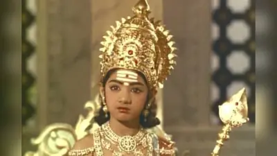Bollywood Stories: बॉलीवुड सुपरस्टार जिन्होंने सिर्फ 15 साल की उमर में किया था 55 साल के हीरो संग रोमांस, 300 फिल्मों में आ चुकी है नजर