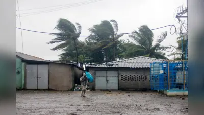 Cyclone Dana : बंगाल में ‘दाना’ से मरने वालों की संख्या बढ़कर हुई चार