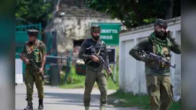 जम्मू-कश्मीर के गांदरबल में आतंकी हमला, मेस में घुसकर 7 लोगों की हत्या