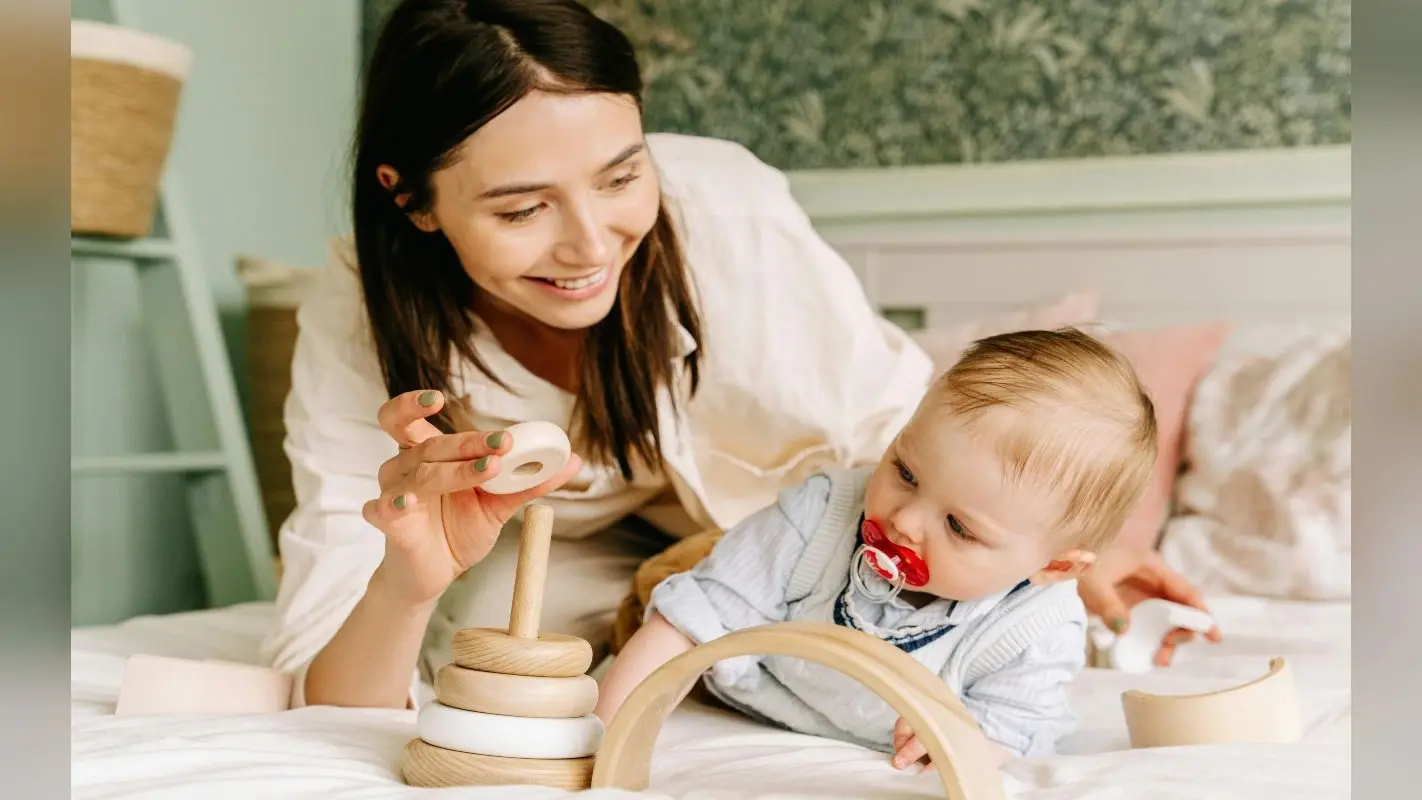Baby Names: आपके बेटे के लिए ये हैं बेहद ही खूबसूरत, मॉडर्न और ट्रेडिशनल नाम