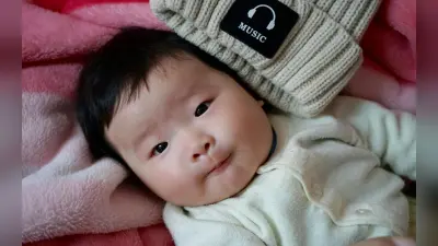 Baby Names: नन्हे से बेटे के लिए चुनें मनमोहक वैदिक नाम, देखें लिस्ट और जानें अर्थ