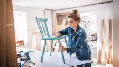 Household Tips: पुराने लकड़ी के फर्नीचर को मिलेगी नयी सी चमक, किचन में पड़े इन चीजों का करें इस्तेमाल