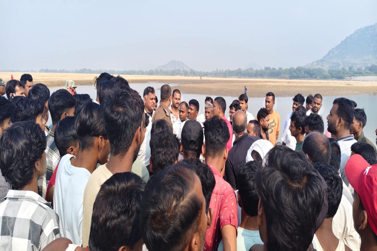 Garhwa News: मातम में बदली छठ की खुशी, कोयल नदी में डूबने से युवती की मौत, दो की बचाई गई जान