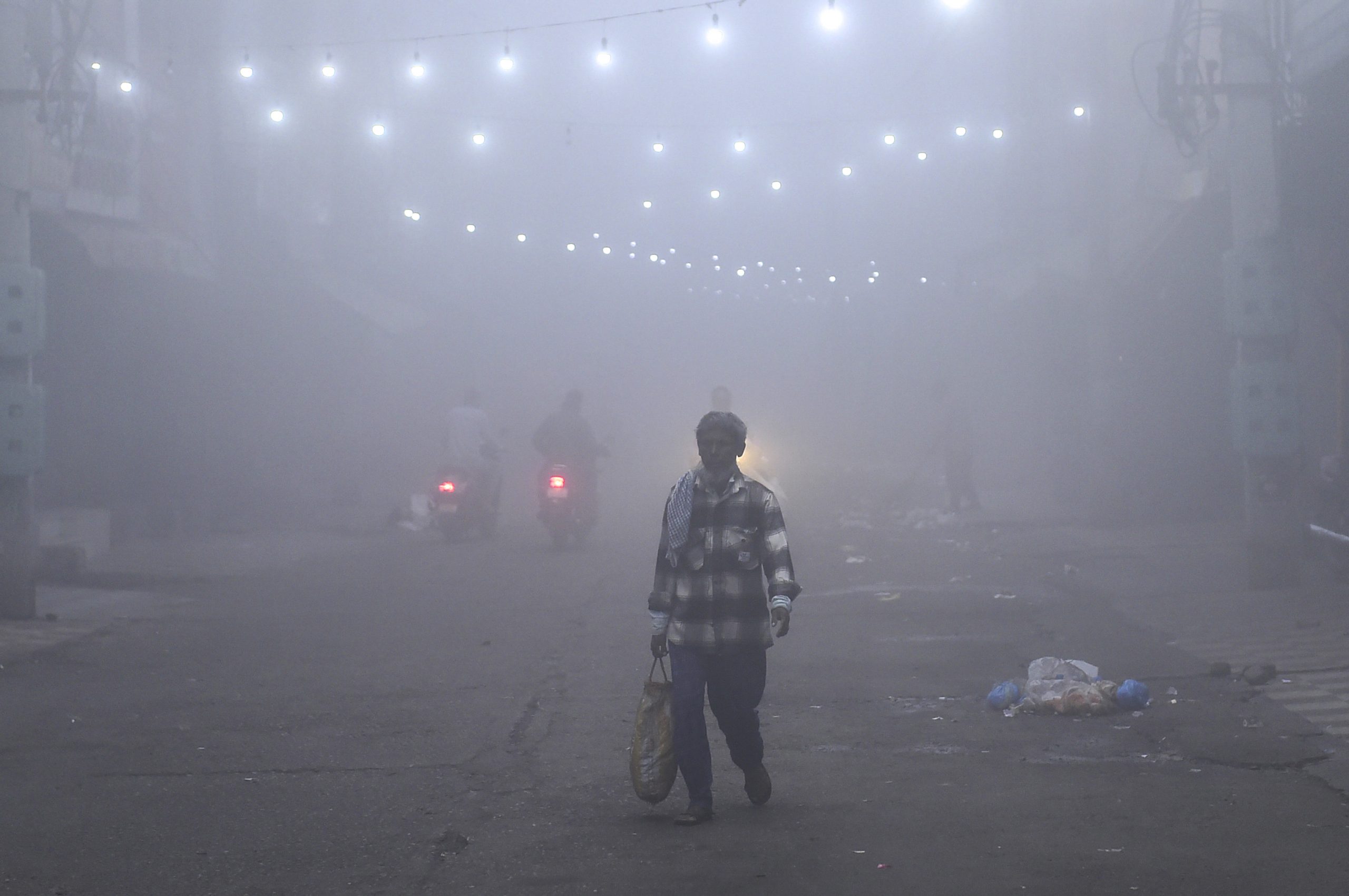 Kal ka Mausam: नये पश्चिमी विक्षोभ की एंट्री से बदलेगा मौसम, बढ़ेगी सर्दी, इन राज्यों में घने कोहरे का अलर्ट