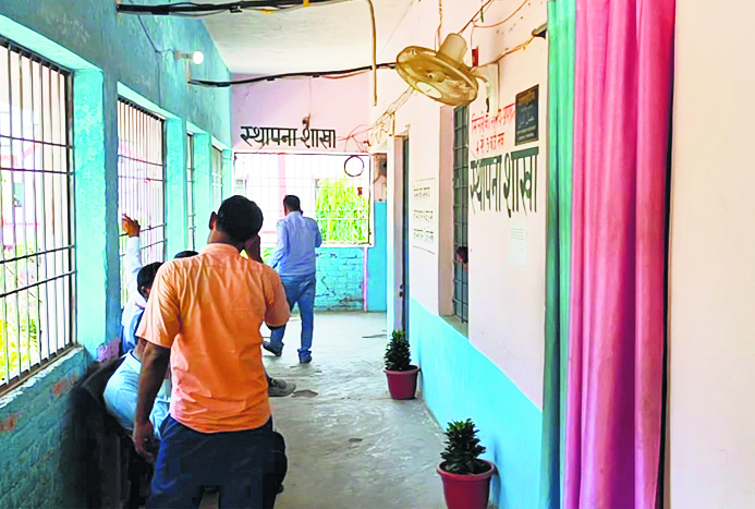 Gopalganj News : सीटीइटी में कम अंक के बावजूद नौकरी पानेवाली 12 शिक्षिकाओं पर कार्रवाई शुरू