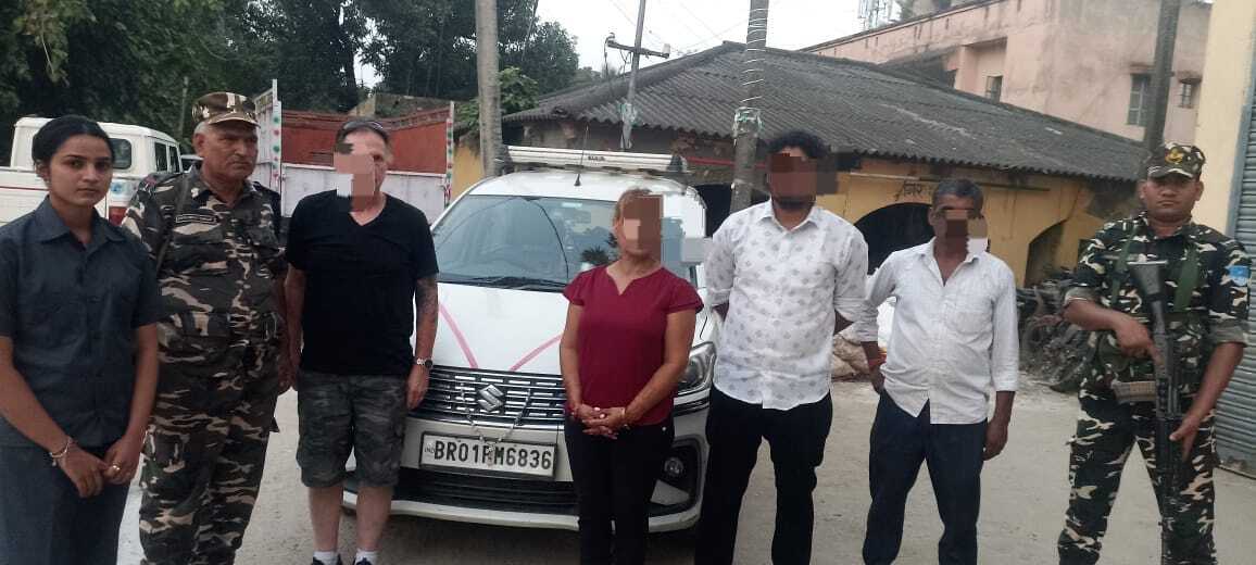 दो विदेशी समेत चार नागरिक भारत नेपाल सीमा से गिरफ्तार