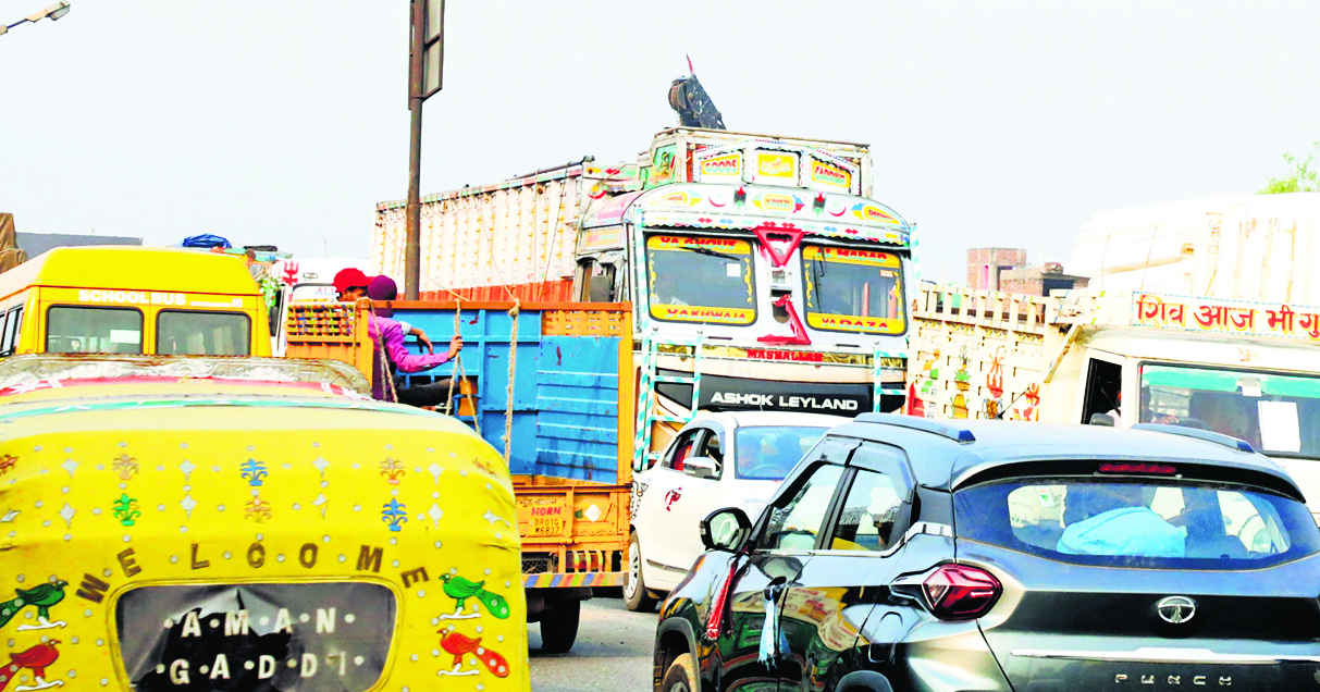 सुबह से देर रात तक बिहटा में फिर लगा भीषण जाम