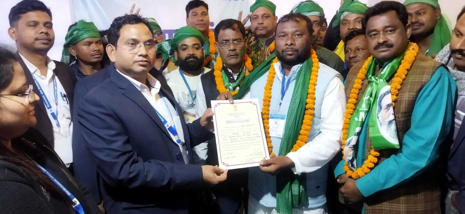 12 राउंड में झामुमो को और एक राउंड में भजपा को मिली बढ़त