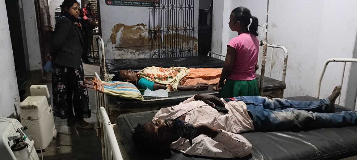 Godda News: दो बाइकों के बीच टक्कर, तीन लोग हुए घायल