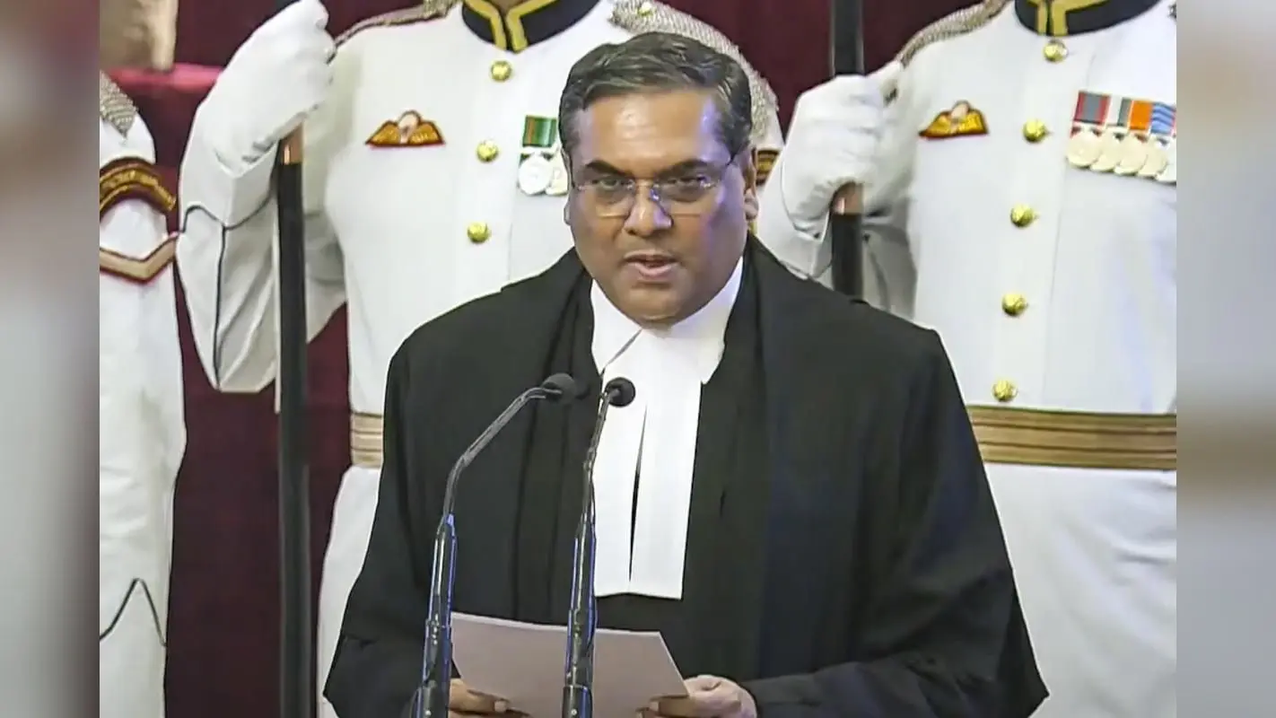 Sanjiv Khanna New CJI: जस्टिस संजीव खन्ना बने देश के 51वें चीफ जस्टिस, राष्ट्रपति भवन में ली शपथ