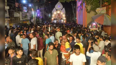 Bihar News: भागलपुर में काली प्रतिमा विसर्जन शोभायात्रा की तस्वीरें, मां को विदा करने उमड़ी भीड़