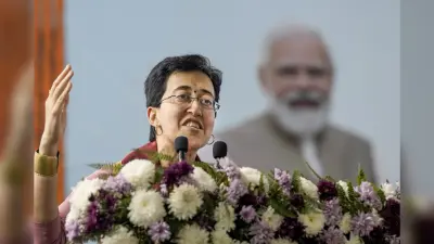 ‘पहले वाले से हजार गुना बेहतर CM हैं Atishi’ दिल्ली के LG ने केजरीवाल पर साधा निशाना