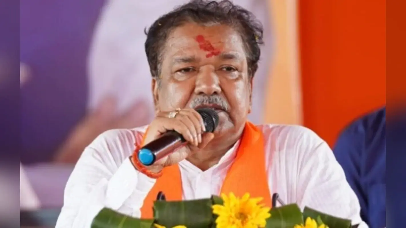 Bihar Politics: नीतीश के मंत्री का तेजस्वी पर हमला, बोले- वो बाप के बेटे लेकिन…