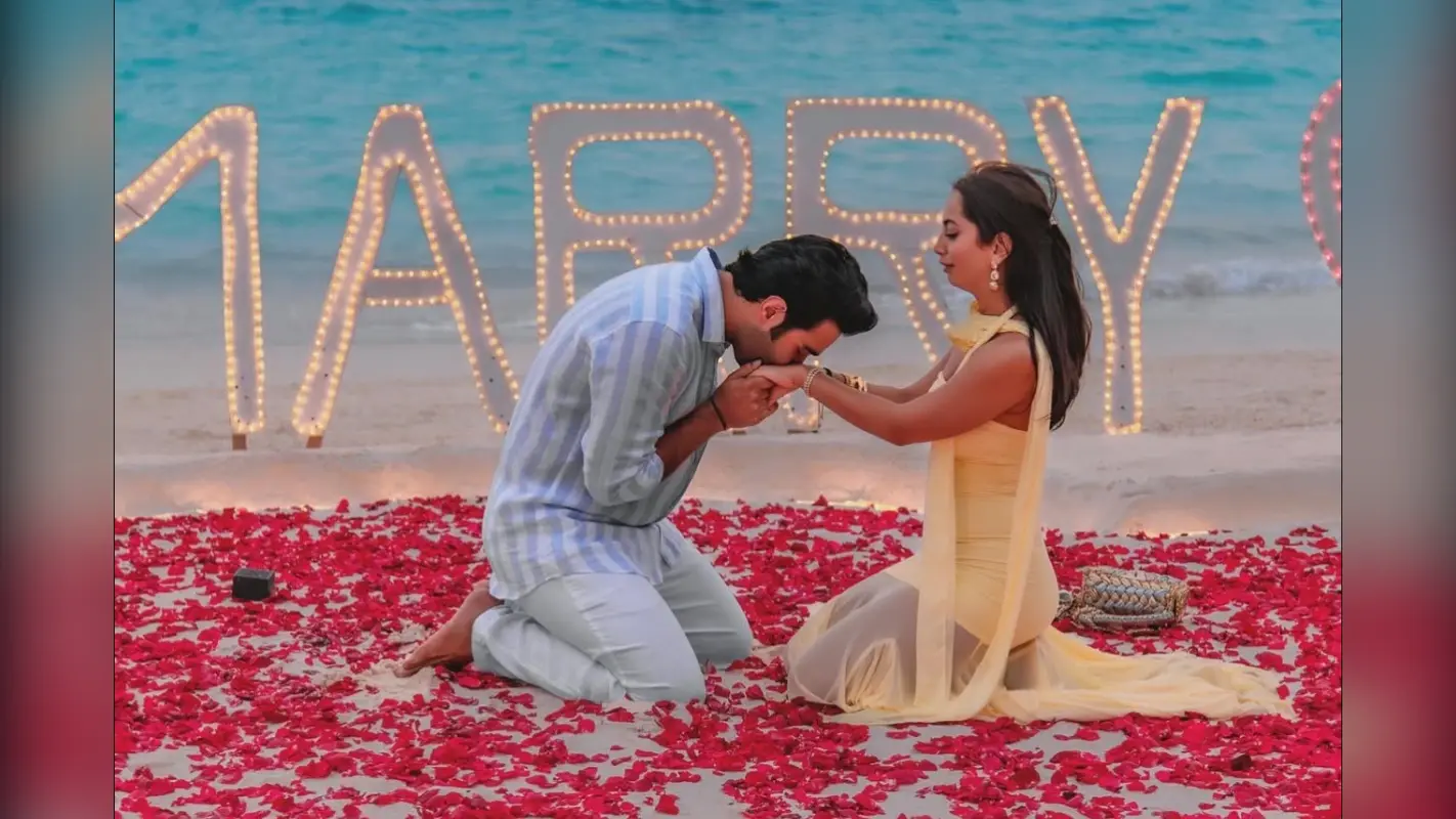 Aadar Jain-Alekha Advani Roka Ceremony: कपूर खानदान में जल्द बजेगी शादी की शहनाई, जानिए किसने निभाईं भाई-बहन की जिम्मेदारियां