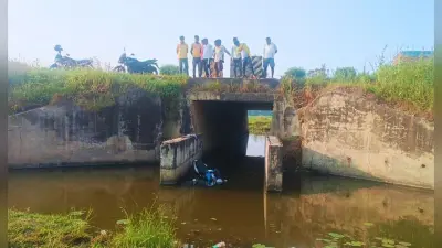 Bihar News: औरंगाबाद में दर्दनाक सड़क हादसा, पुलिया में गिरने से बाइक सवार दो युवकों की मौत
