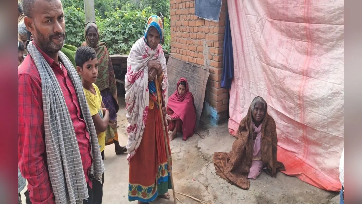 Bihar: बांका में कर्ज से परेशान परिवार के 5 लोगों ने खाया जहर, पति-पत्नी और एक बच्चे की हुई मौत