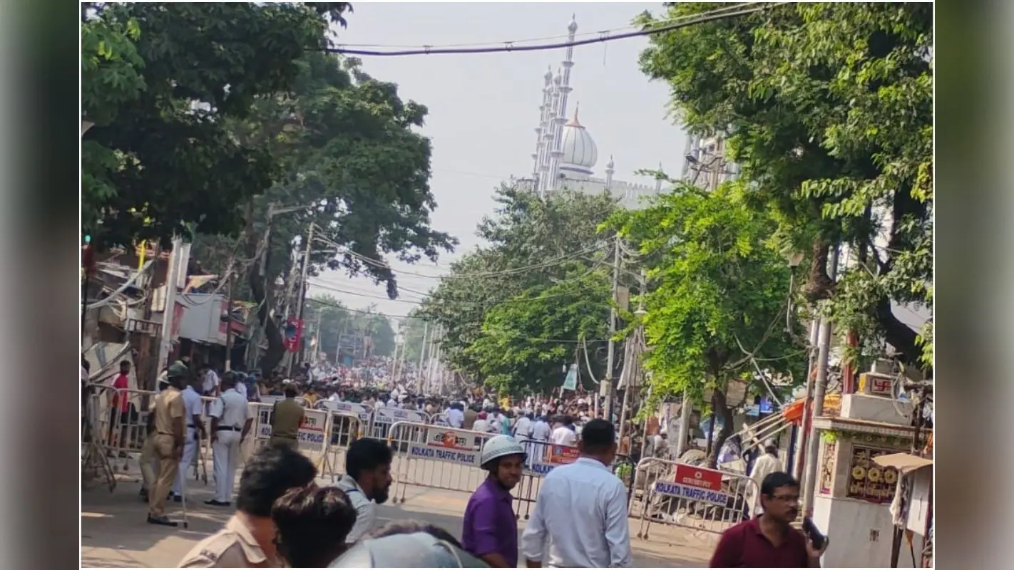 Kolkata Crime News : नारकेलडांगा में आखिर किस बात पर हुआ हंगामा, पुलिस ने दिया ये बयान