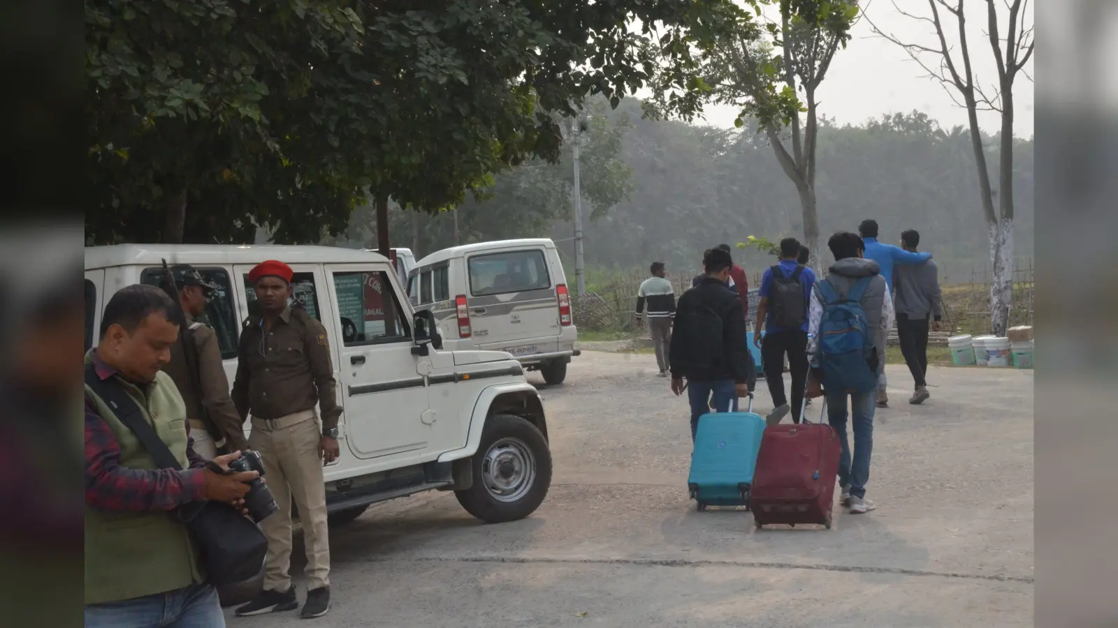 Photos: ‘हमें ऐसे पीटा मानो आतंकवादी हैं’, भागलपुर इंजीनियरिंग कॉलेज के हॉस्टल में पुलिस का रौद्र रूप दिखा