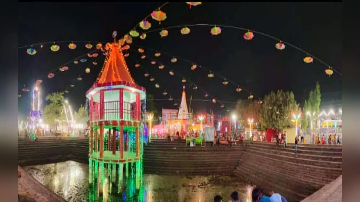 Bihar News: बिहार के इस सूर्य मंदिर में तेंदुए की वजह से पूजा की मनाही, छठ पूजा पर लगता दिख रहा ग्रहण…