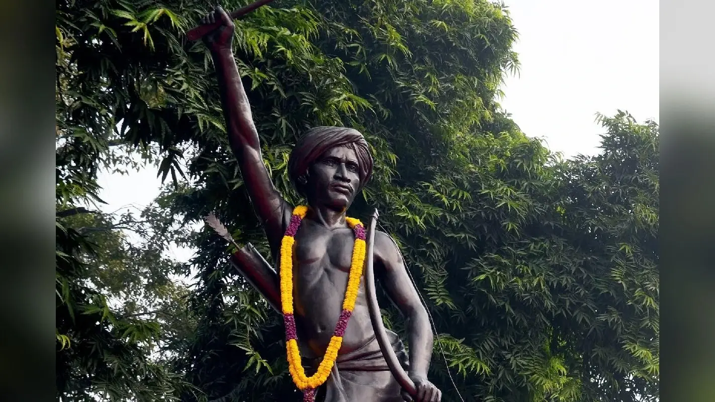 Birsa Munda Jayanti: दिल्ली के सराय काले खां चौक को अब बिरसा मुंडा चौक के नाम से जाना जाएगा
