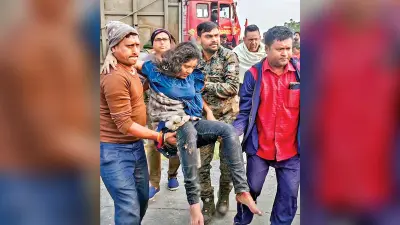 कोलकाता से पटना जा रही बस पलटी छह यात्रियों की मौत, डेढ़ दर्जन घायल