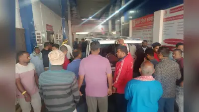Dhanbad News: अस्पताल में शव को चूहों ने कुतरा, परिजनों ने काटा बवाल