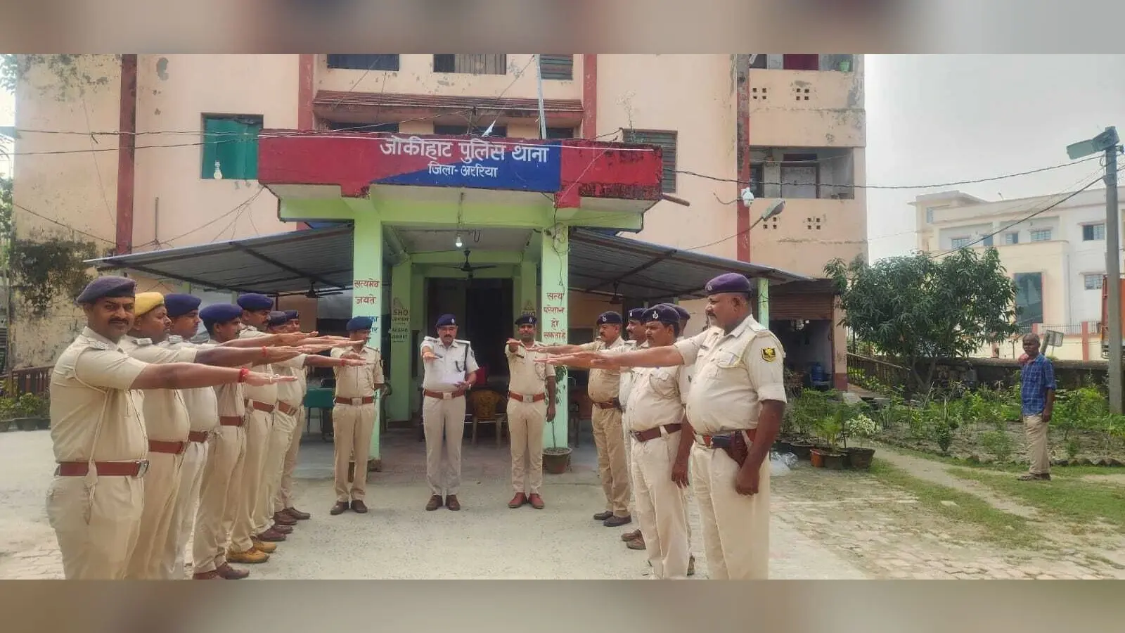 राष्ट्रीय एकता बनाये रखने को लेकर पुलिस ने ली शपथ