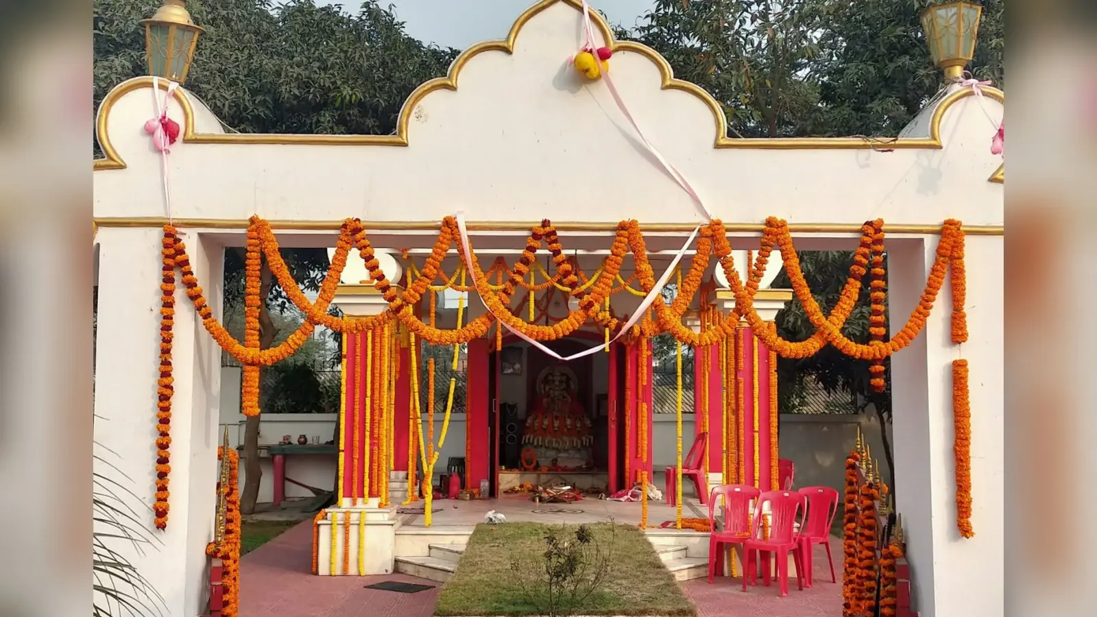 आदित्यधाम में सजता है भगवान भास्कर का दरबार