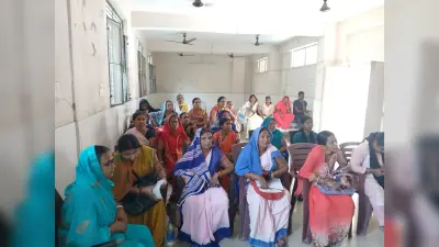 कार्य में उपेक्षा बरतने वाली आधा दर्जन आशा से स्पष्टीकरण