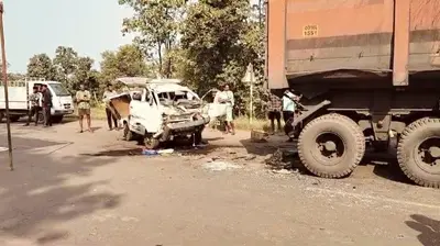 Rourkela News: मारुति वैन ने ट्रेलर में मारी टक्कर, कीर्तन मंडली के सात सदस्याें की मौत, पांच गंभीर
