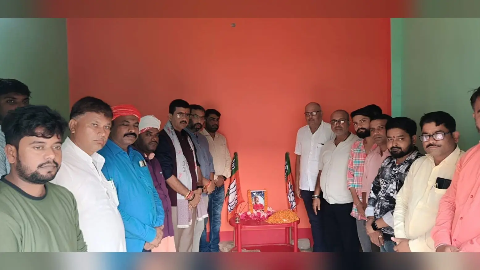 महाकान्त झा के निधन पर भाजपा मंडल कार्यालय में शोकसभा