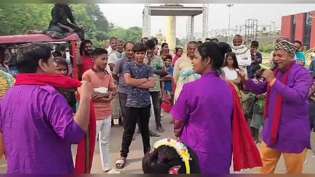 श्रीमद्भागवत कथा को लेकर निकाली कलश शोभा यात्रा